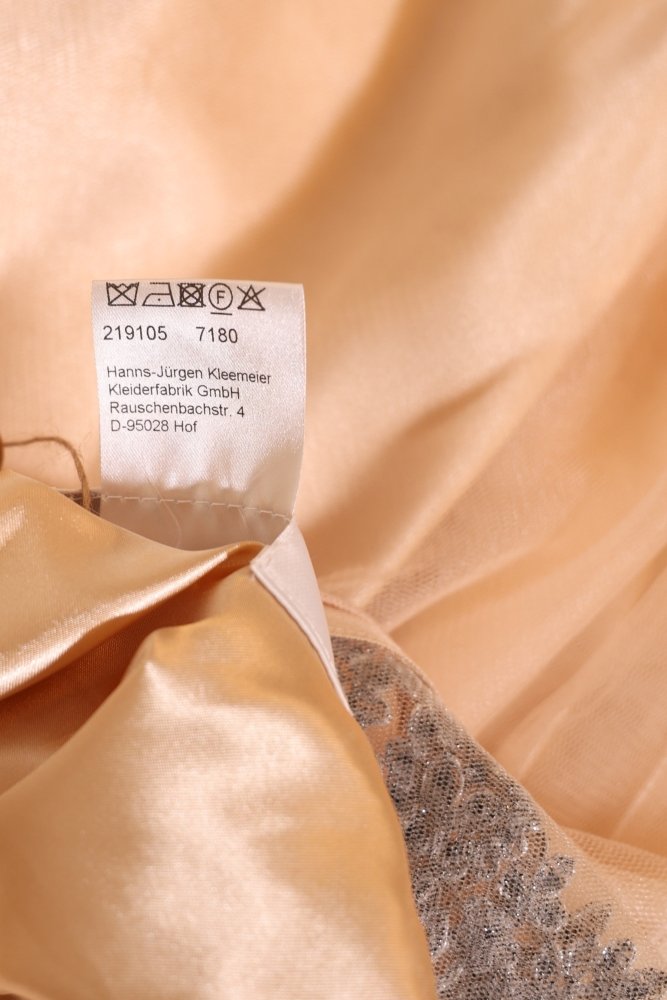 Second Hand Tüllkleid mit silberner Bestickung und V-Ausschnitt, champagner - Dein Kleiderladen