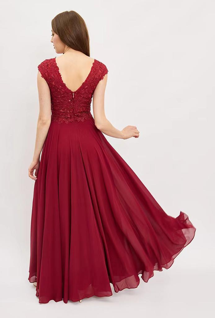 Ballkleid mit breiten Trägern und funkelnder Spitze, bordeaux - Dein Kleiderladen