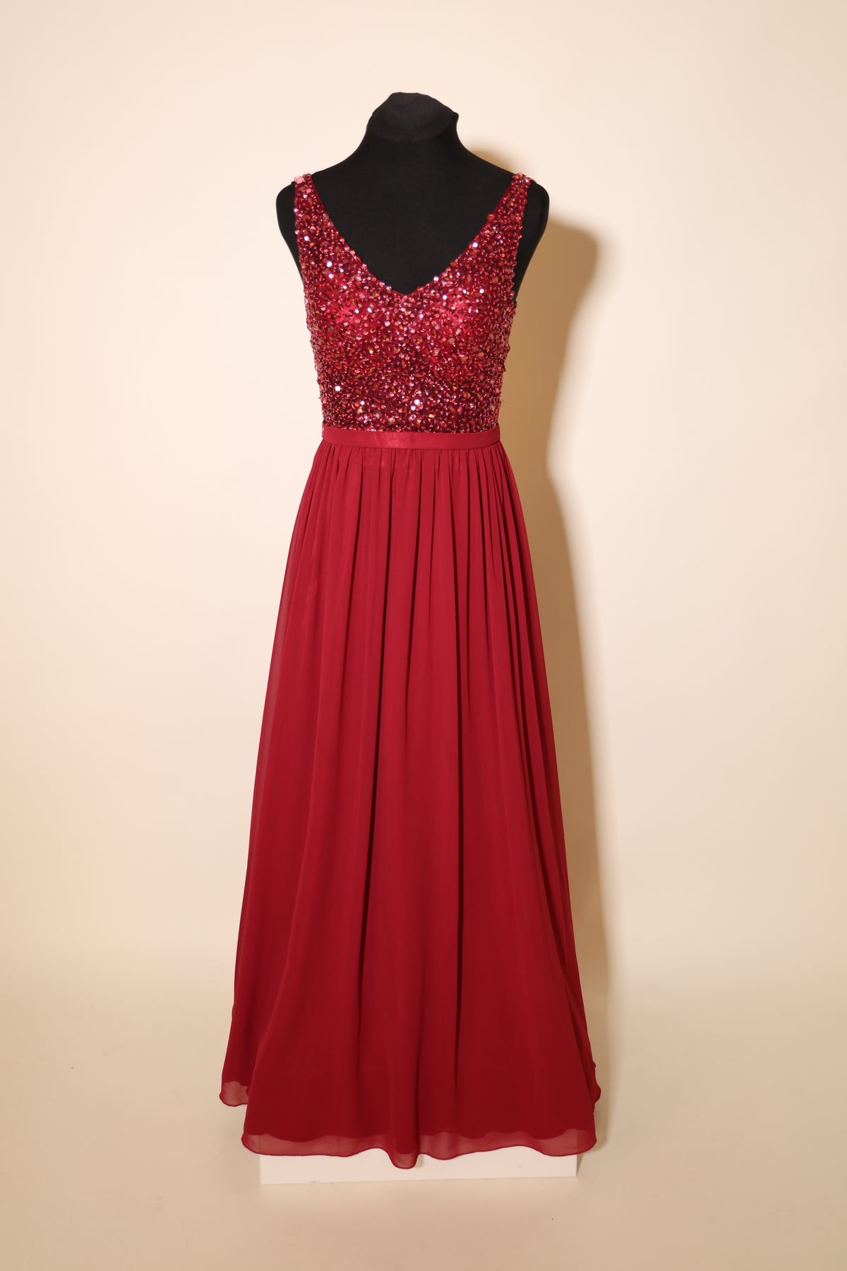 Second Hand Chiffonabendkleid mit funkelnden Glitzersteinen, dunkelrot