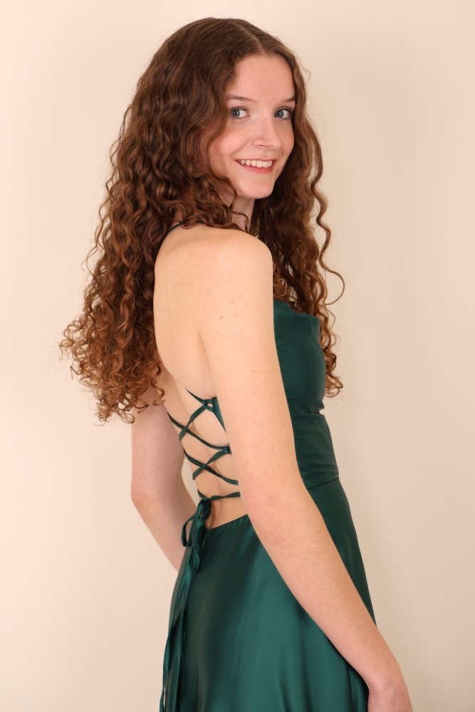 Ballkleid - Satin mit Schnürung, Schlitz und Wasserfallausschnitt, dunkelgrün - Dein Kleiderladen