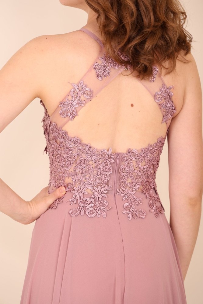 Abendkleid mit Spitzenoberteil, Neckholder & Schlitz, altrosa - Dein Kleiderladen