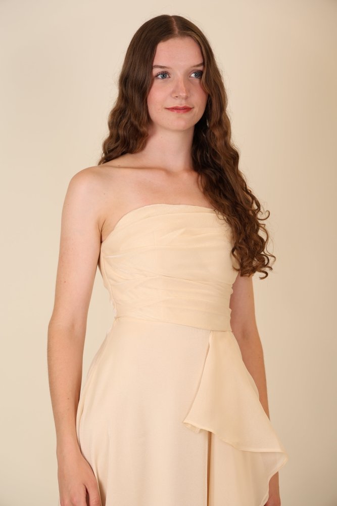 Abendkleid mit variablen Trägern, Volants und Schlitz, beige - Dein Kleiderladen