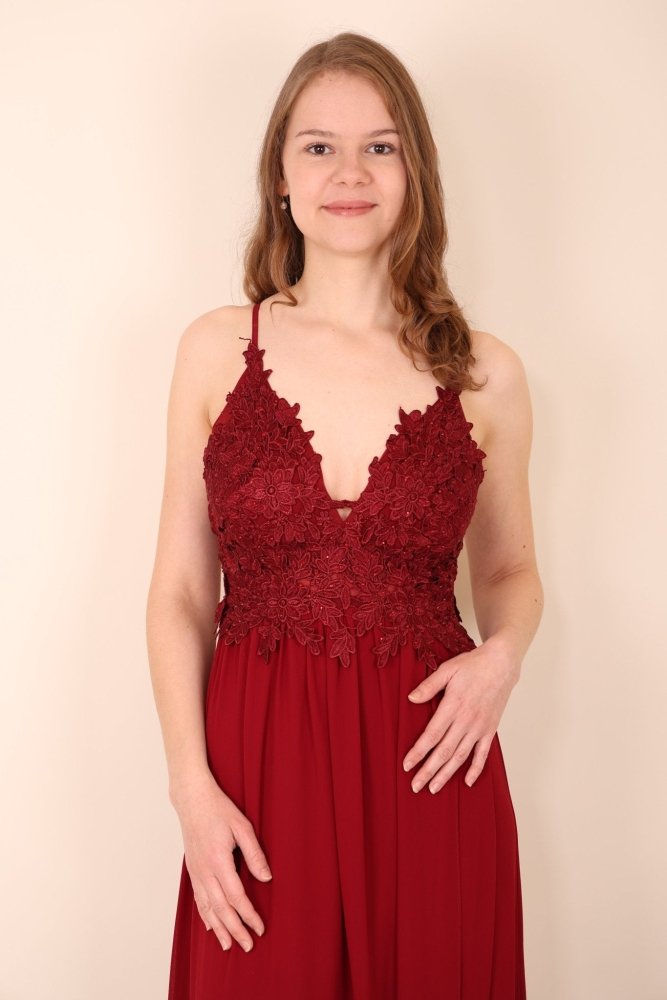 Ballkleid mit V - Ausschnitt, floraler Spitze & seitlichem Schlitz, dunkelrot - Dein Kleiderladen
