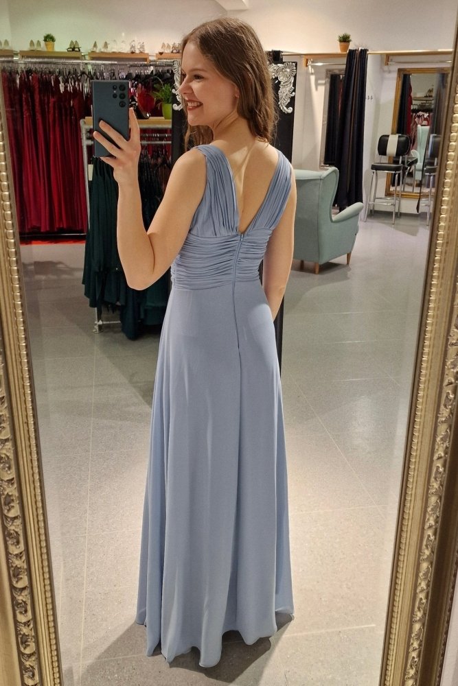 Chiffon - Abendkleid mit Raffungen, V - Ausschnitt & Schlitz, hellblau - Dein Kleiderladen