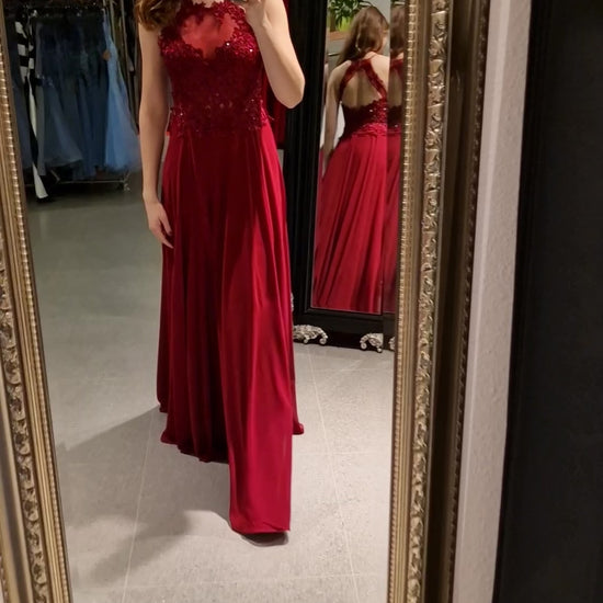 Abendkleid mit Spitzenoberteil, Neckholder & Schlitz, dunkelrot - Dein Kleiderladen