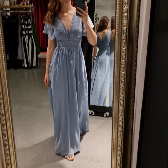 Abendkleid mit kurzen Ärmeln, V - Ausschnitt & Spitze, hellblau - Dein Kleiderladen