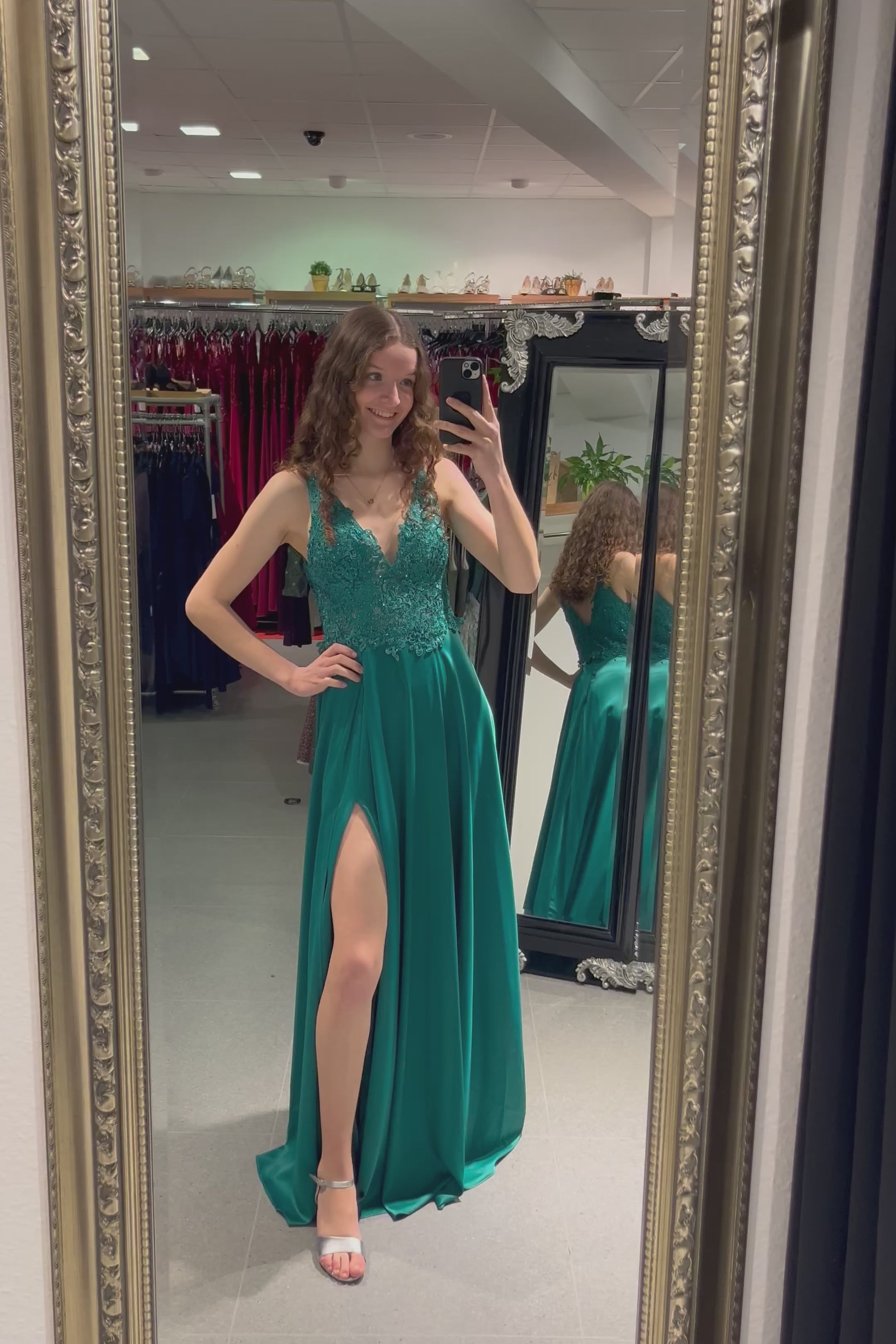 Abendkleid mit Spitze, grün - Dein Kleiderladen