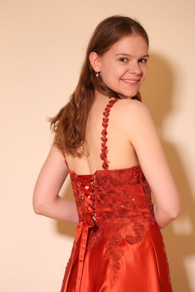 Satin - Ballkleid mit floraler Spitze & Rückenschnürung, terracotta - Dein Kleiderladen