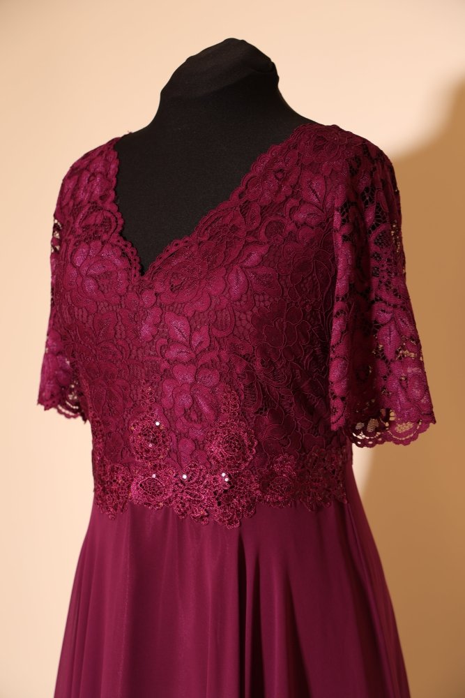 Second Hand Abendkleid mit Spitzenärmel und elegantem Überwurf, lila - Dein Kleiderladen