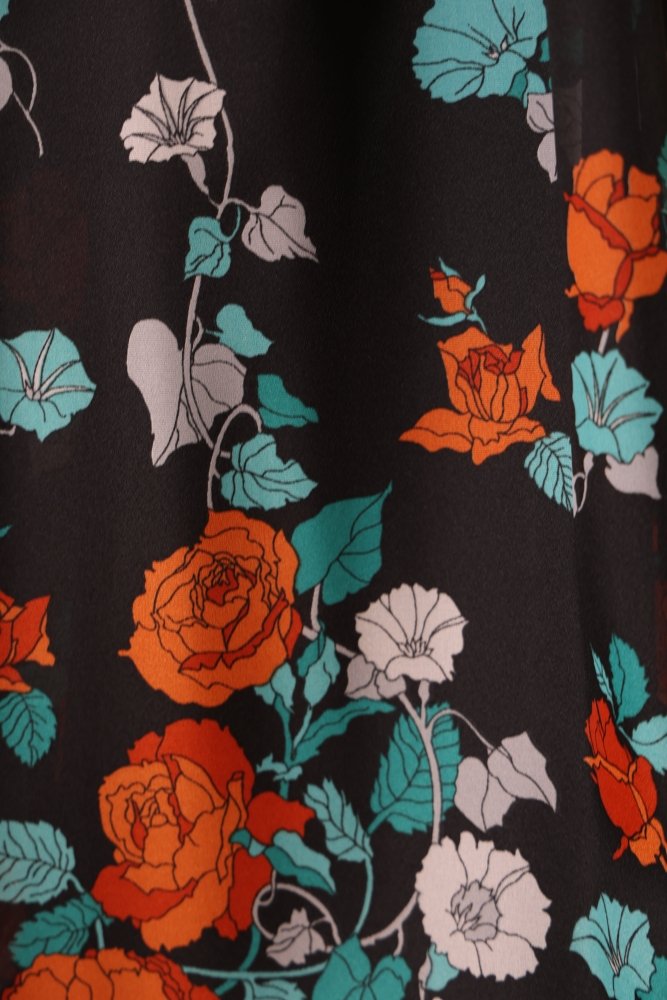 Second Hand Blumenkleid mit langen Ärmeln, schwarz - Dein Kleiderladen
