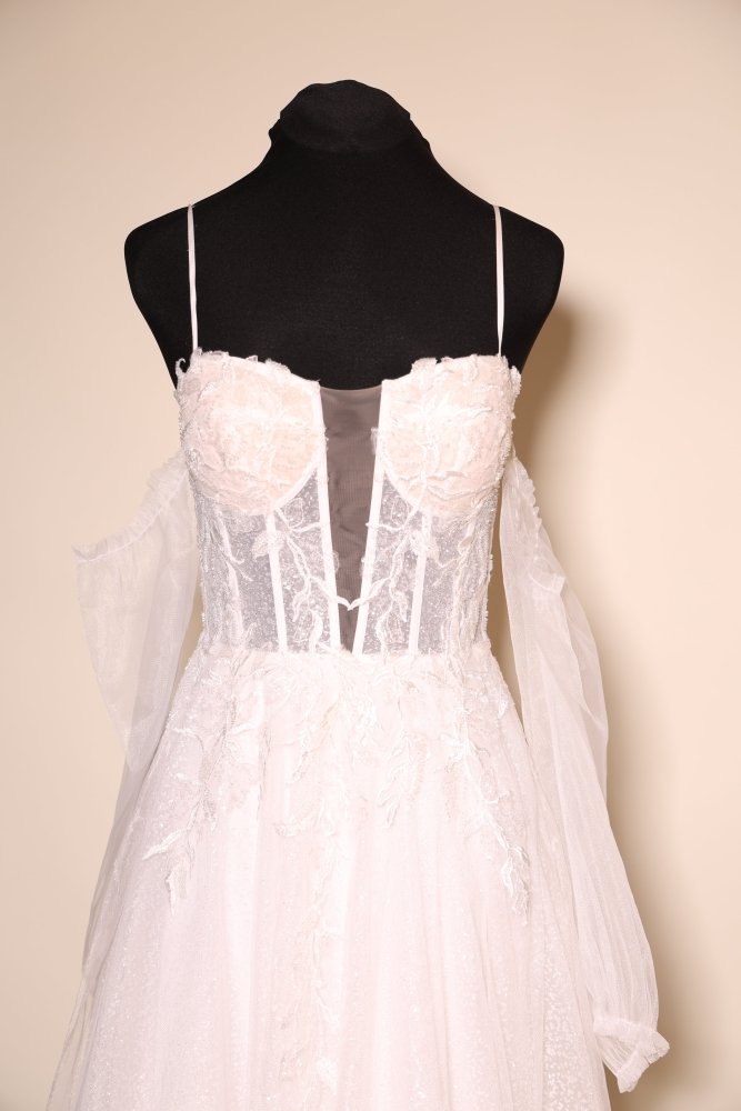 Second Hand Brautkleid mit Corsagen - Oberteil, Tüllärmeln und Glitzertüllrock, ivory - Dein Kleiderladen