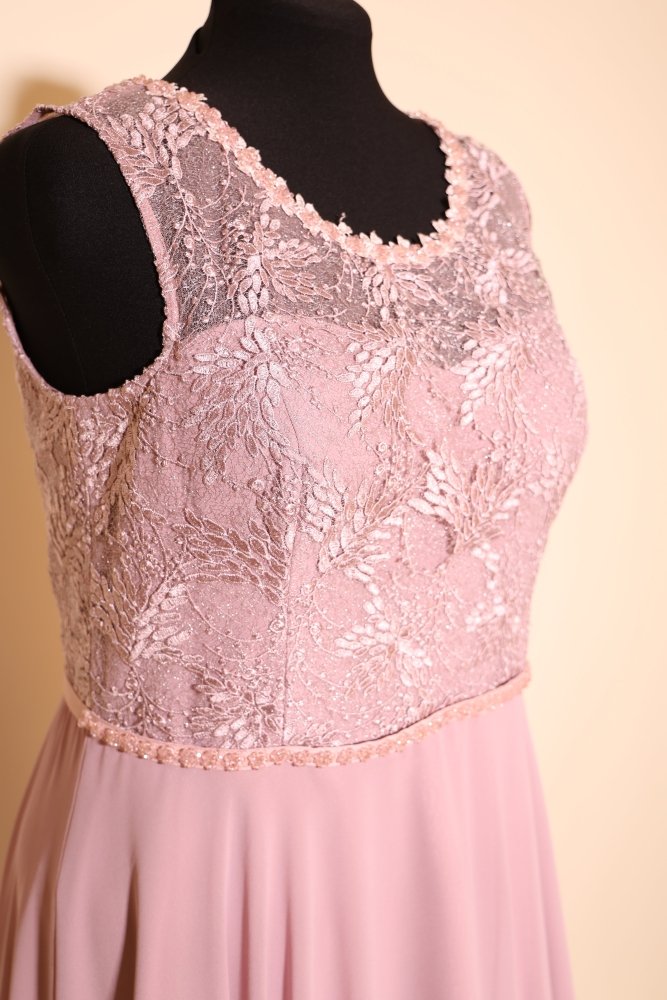 Second Hand Chiffonkleid mit feiner Bestickung und Glitzergürtel, altrosa - Dein Kleiderladen