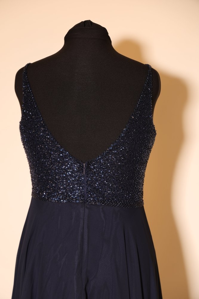 Second Hand Chiffonkleid mit seitlichen Cut - outs und funkelndem Oberteil, dunkelblau - Dein Kleiderladen