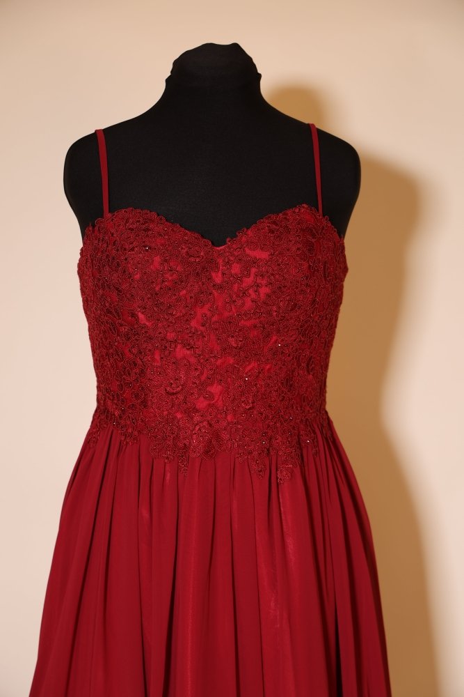 Second Hand elegantes Chiffonkleid mit Spitze und Herzausschnitt, dunkelrot - Dein Kleiderladen