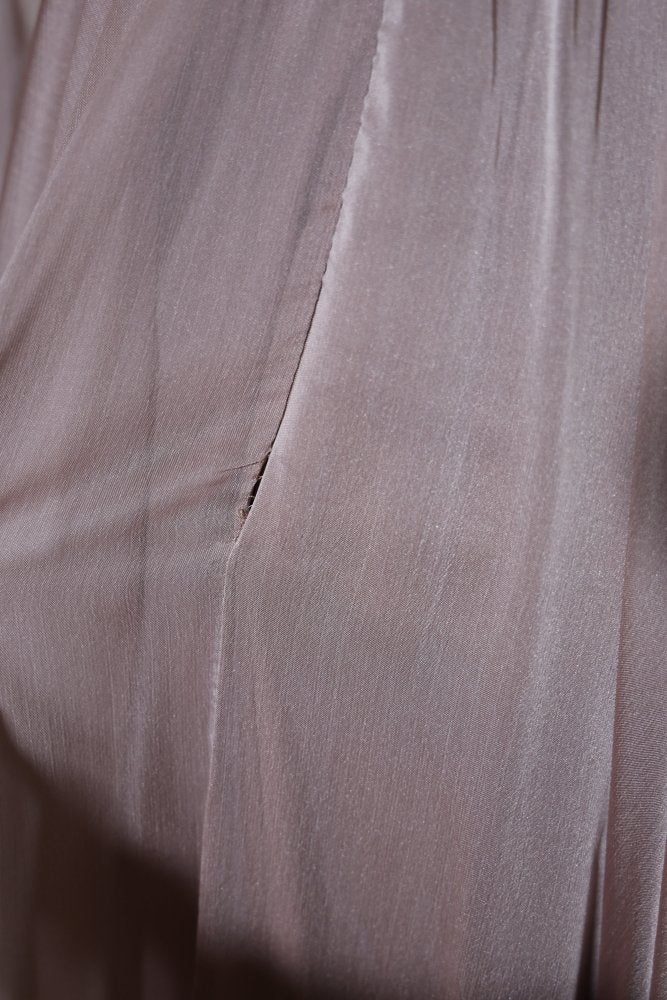 Second Hand elegantes Langarm - Satinkleid mit Taillengürtel, altrosa - Dein Kleiderladen