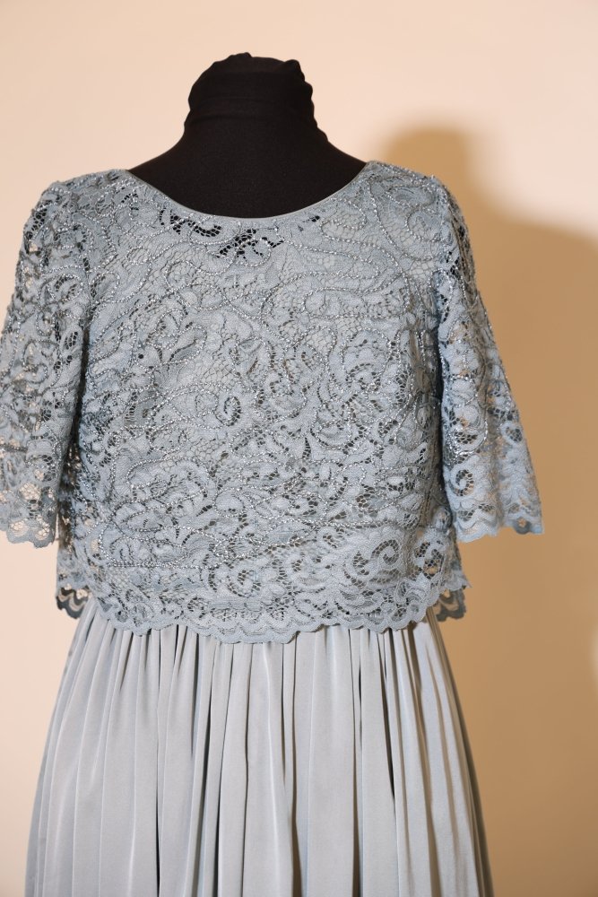 Second Hand elegantes Satinkleid mit Spitzenüberwurf, ozeanwelle - Dein Kleiderladen