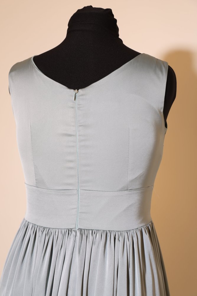 Second Hand elegantes Satinkleid mit Spitzenüberwurf, ozeanwelle - Dein Kleiderladen