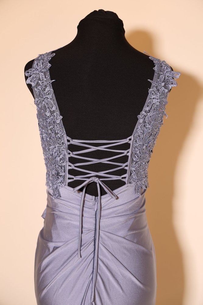 Second Hand enganliegendes Abendkleid, graublau - Dein Kleiderladen