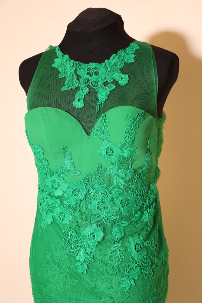 Second Hand enganliegendes Kleid mit Häkelrock und Schleppe, grün - Dein Kleiderladen