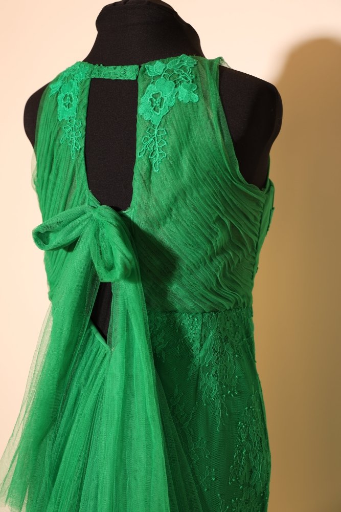 Second Hand enganliegendes Kleid mit Häkelrock und Schleppe, grün - Dein Kleiderladen