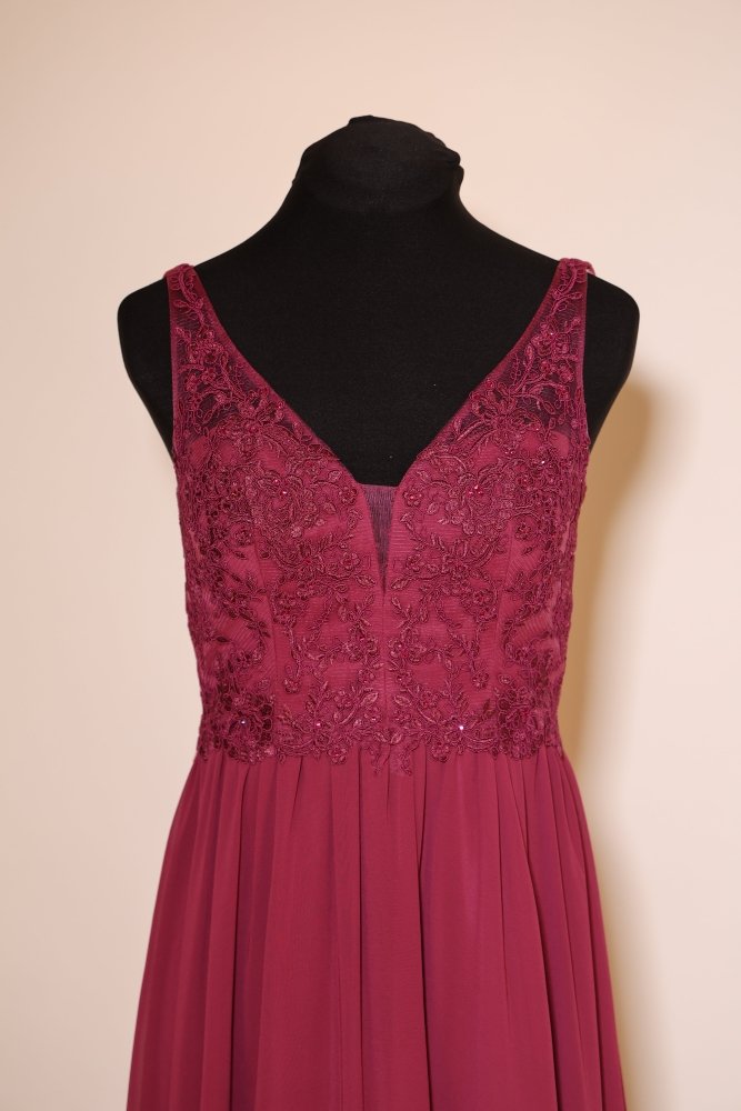 Second Hand fein besticktes Chiffon - Abendkleid mit tiefem Rückenausschnitt, magenta - Dein Kleiderladen