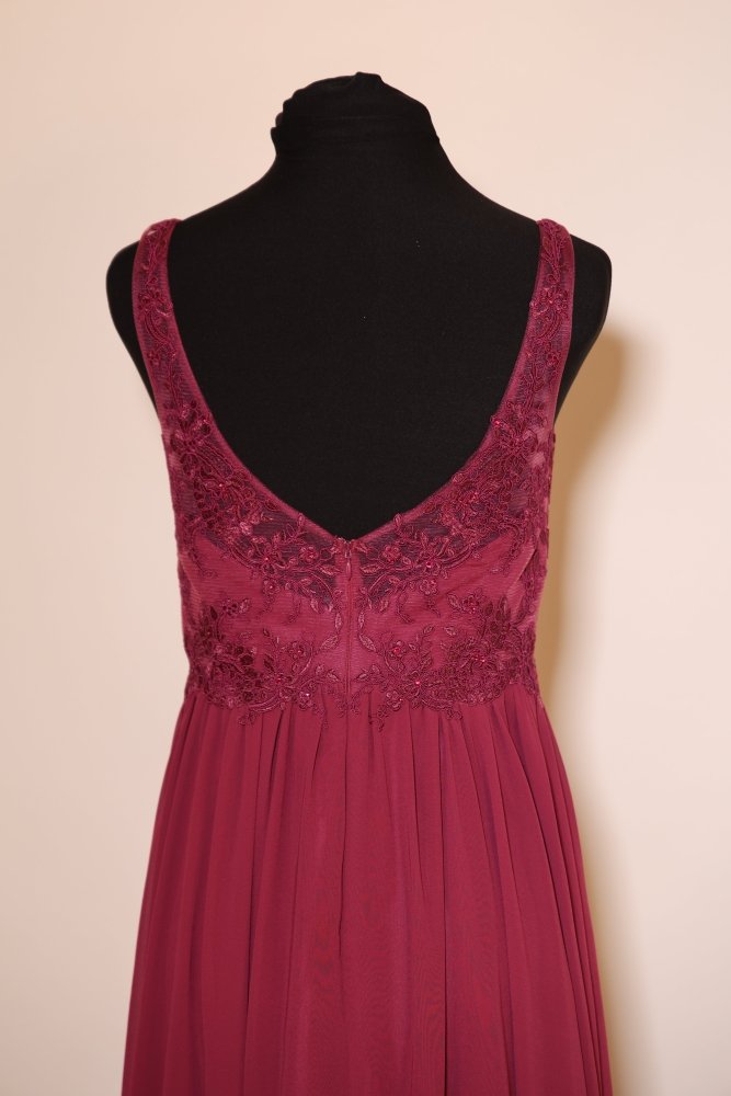Second Hand fein besticktes Chiffon - Abendkleid mit tiefem Rückenausschnitt, magenta - Dein Kleiderladen
