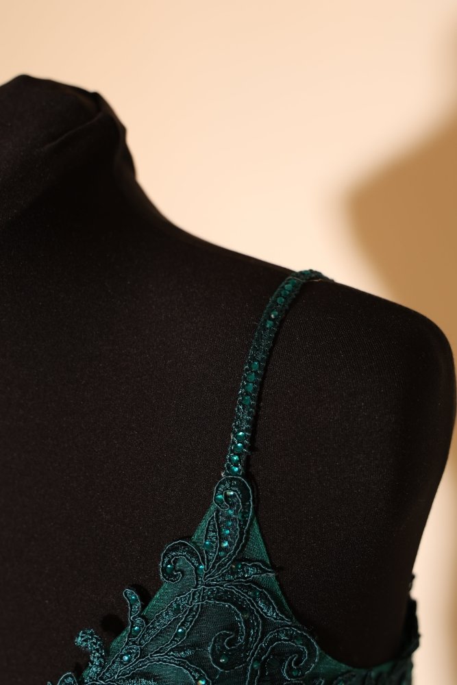 Second Hand figurbetontes Kleid mit Spitze, dunkelgrün - Dein Kleiderladen