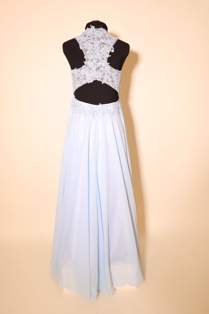 Second Hand hochgeschlossenes Chiffonkleid mit besonderem Rückenausschnitt, hellblau - Dein Kleiderladen