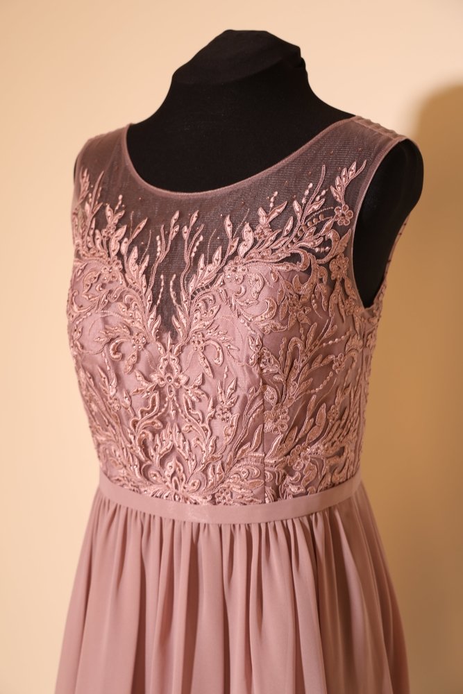 Second Hand kurzes, hochgeschlossenes Chiffonkleid mit Taillenband, altrosa - Dein Kleiderladen