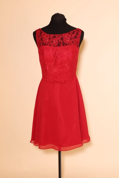 Second Hand kurzes, hochgeschlossenes Kleid mit Spitze, dunkelrot - Dein Kleiderladen