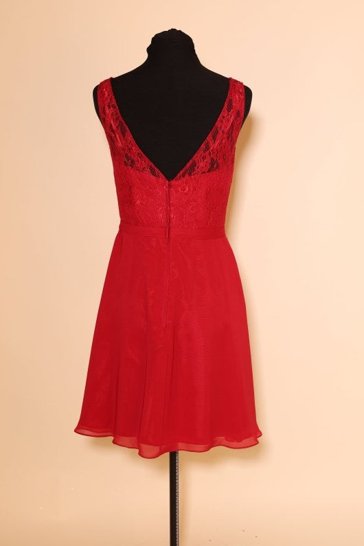 Second Hand kurzes, hochgeschlossenes Kleid mit Spitze, dunkelrot - Dein Kleiderladen