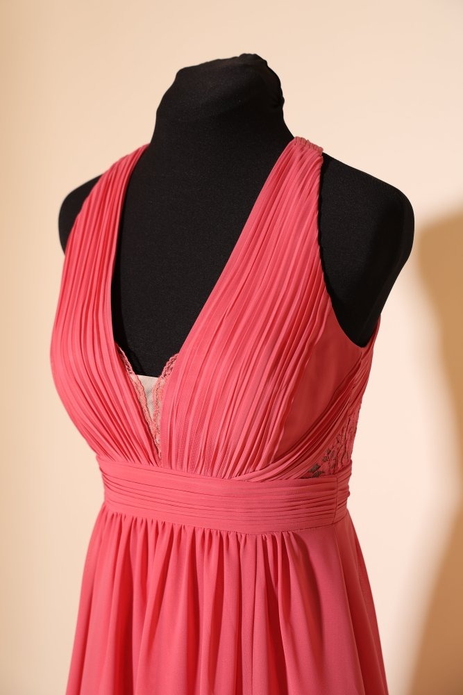 Second Hand schlichtes Chiffonkleid mit besonderem Rückenausschnitt, pink - Dein Kleiderladen