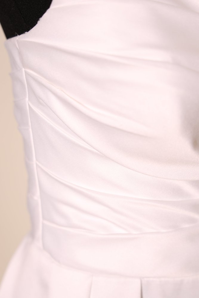 Second Hand schlichtes trägerloses Brautkleid in A - Linie, weiß - Dein Kleiderladen
