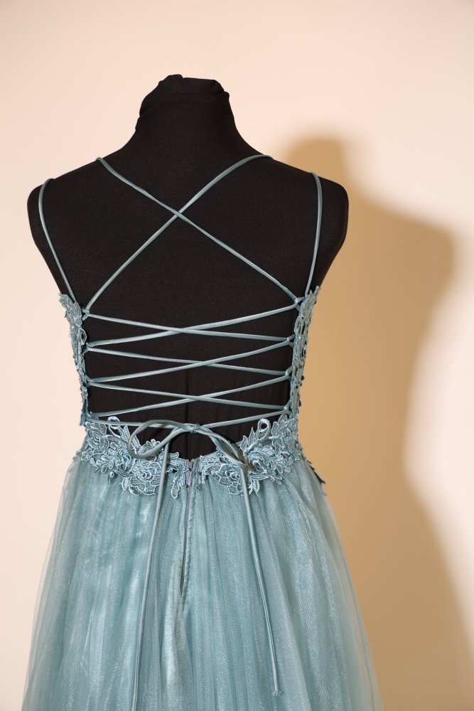 Second Hand Tüllkleid mit besonderer Rückenschnürung, ozeanwelle - Dein Kleiderladen