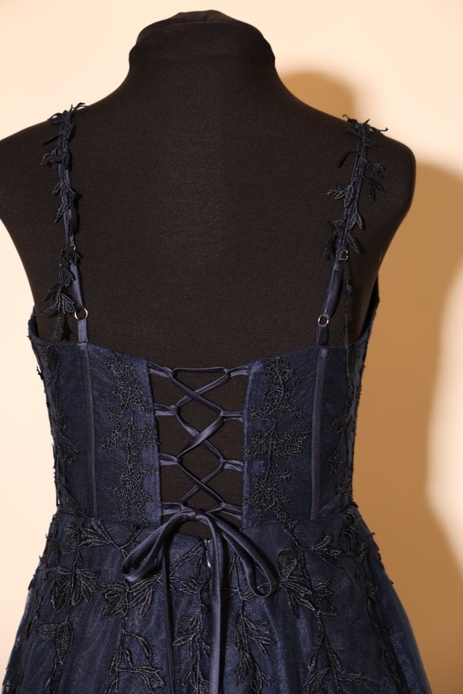 Second Hand Tüllkleid mit Corsage, Schnürung und Spitze, dunkelblau - Dein Kleiderladen