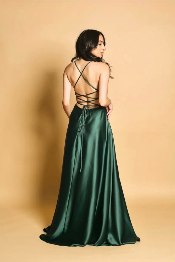 Ballkleid - Satin mit Schnürung, Schlitz und Wasserfallausschnitt, dunkelgrün - Dein Kleiderladen