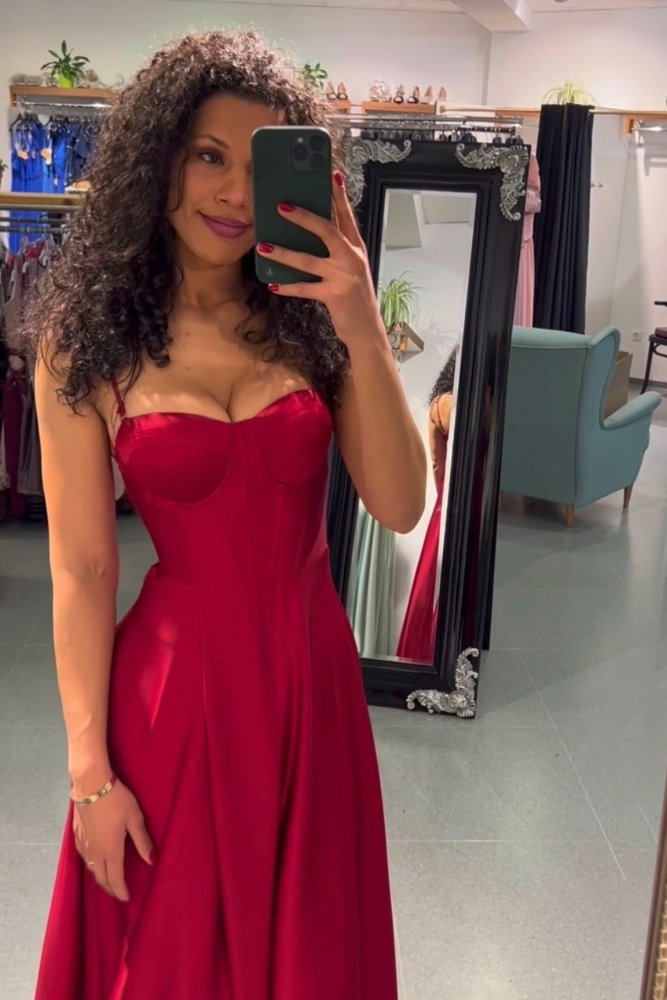 Ballkleid aus Satin mit Corsage & Schnürung, bordeaux - Dein Kleiderladen