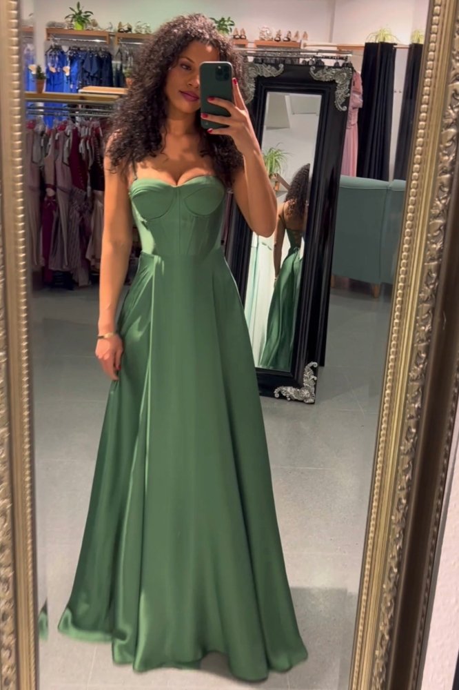 Ballkleid aus Satin mit Corsage & Schnürung, hellgrün - Dein Kleiderladen