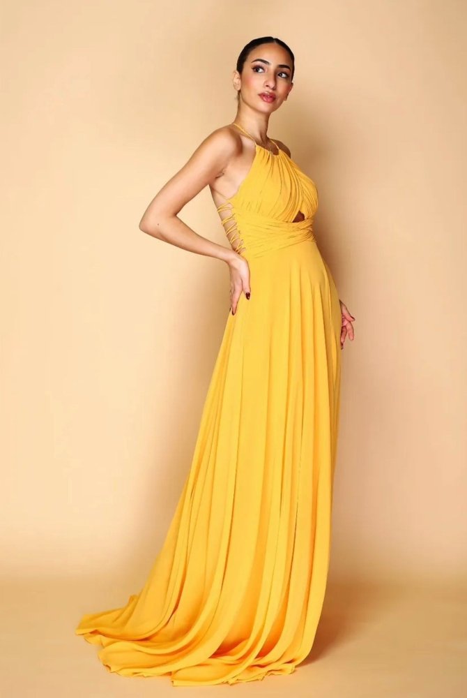 hochgeschlossenes Ballkleid mit Schnürung und Schlitz, gelb - Dein Kleiderladen