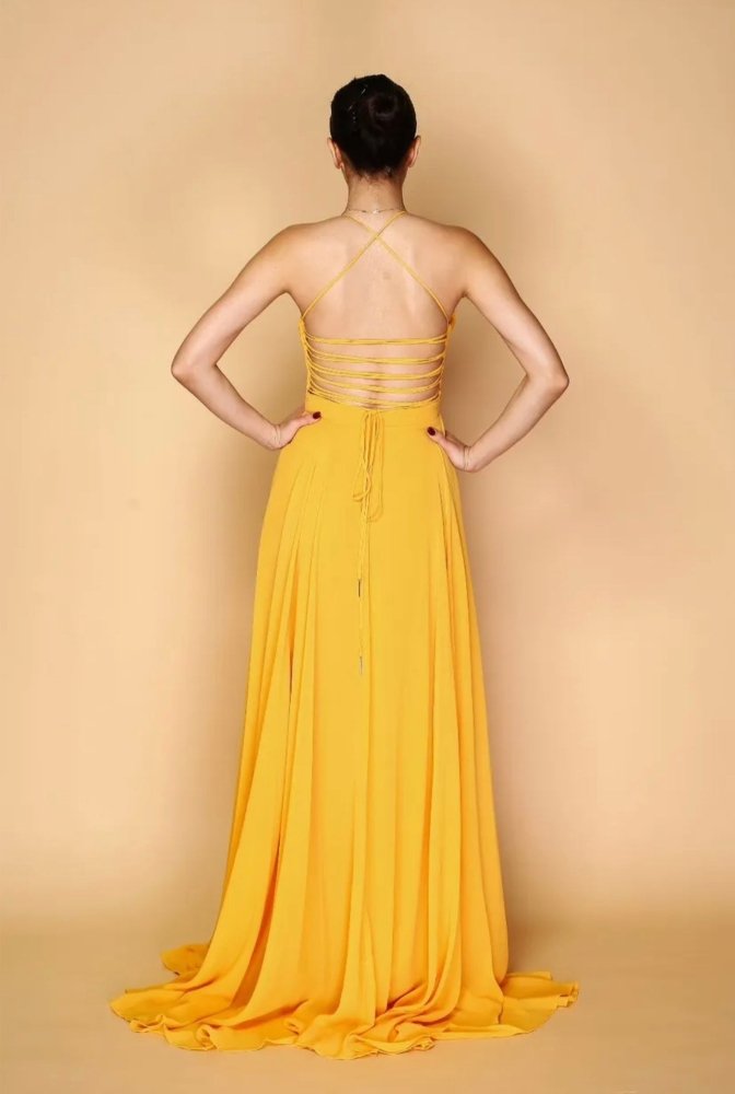 hochgeschlossenes Ballkleid mit Schnürung und Schlitz, gelb - Dein Kleiderladen